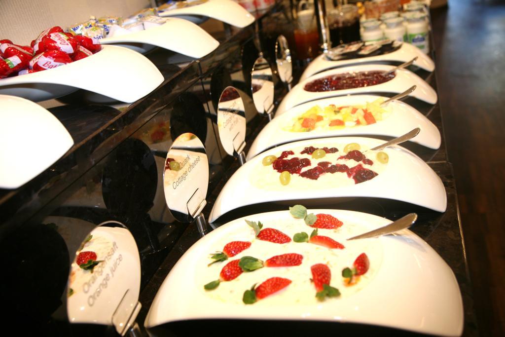 Hotel Favor Дюссельдорф Екстер'єр фото